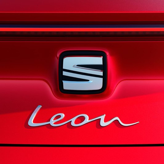 New SEAT leon logo rear