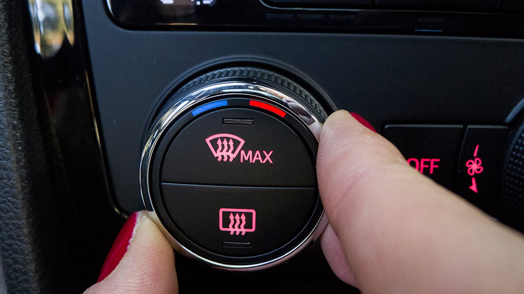 How to demist a car windscreen Defog car window SEAT UK