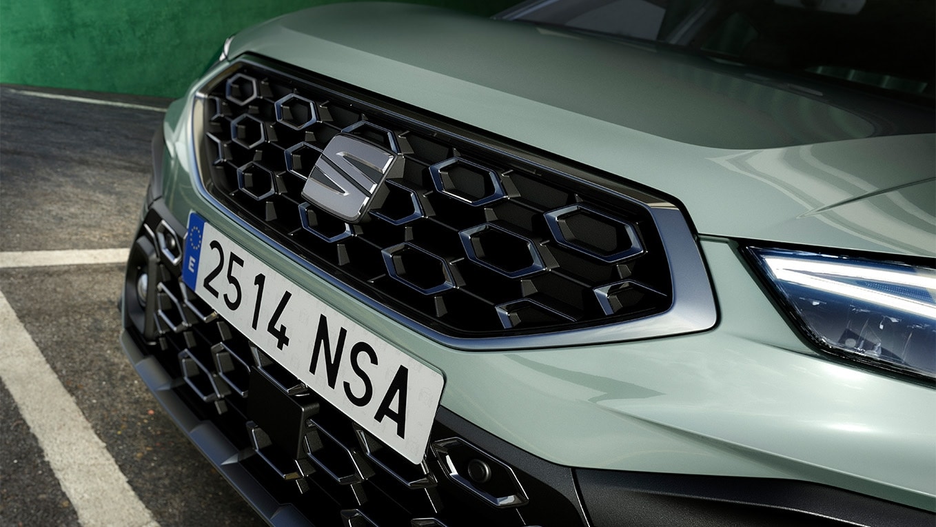 SEAT Arona's new front grille close-up with geometric design