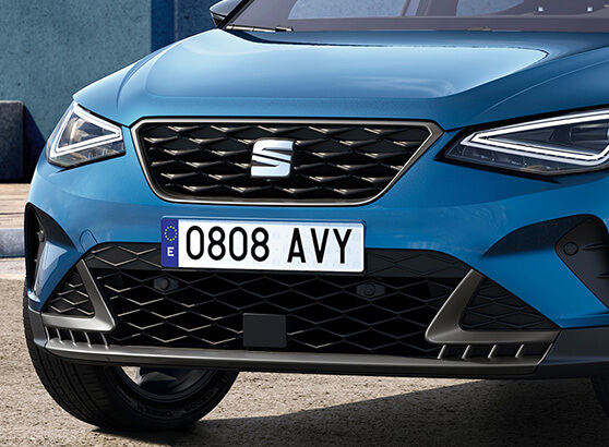 SEAT Arona FR Sport front grille