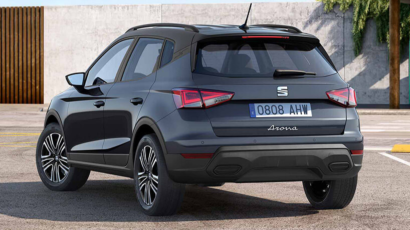 Rear view of a parked SEAT Arona