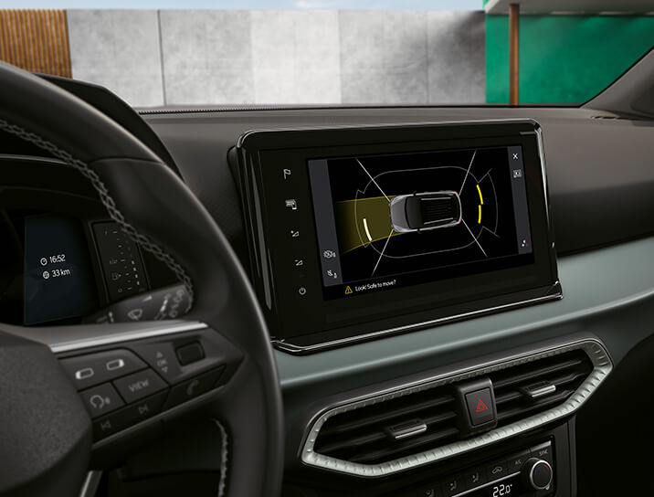 SEAT Arona digital display with parking sensors